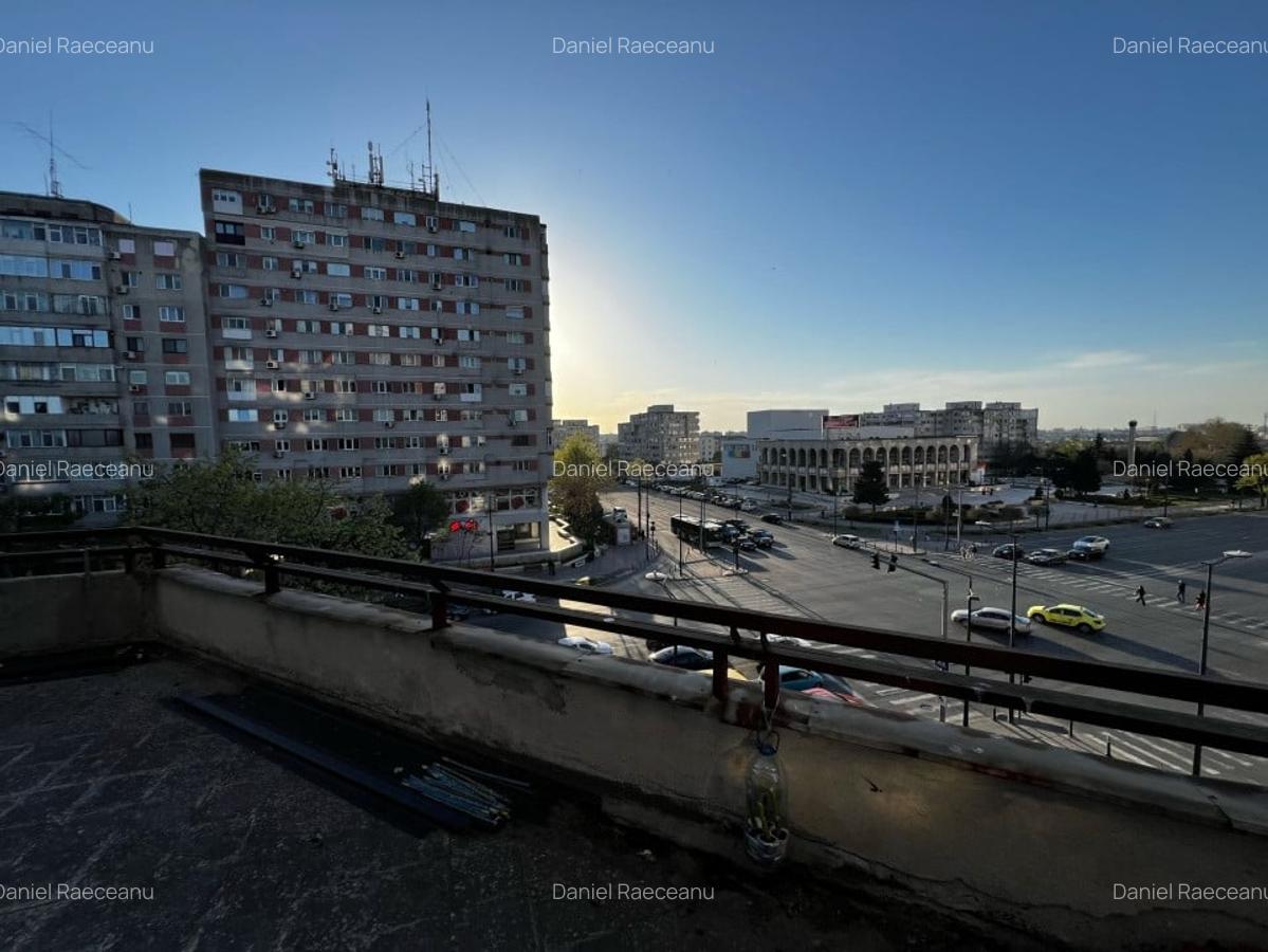 Apartament cu 5 camere decomandat în Casa de Cultură - 3