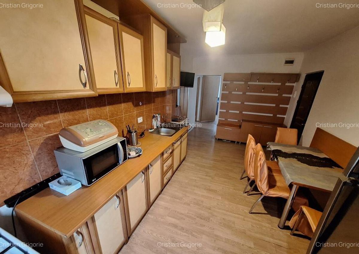 Apartament 3 Camere zona Traian - 4