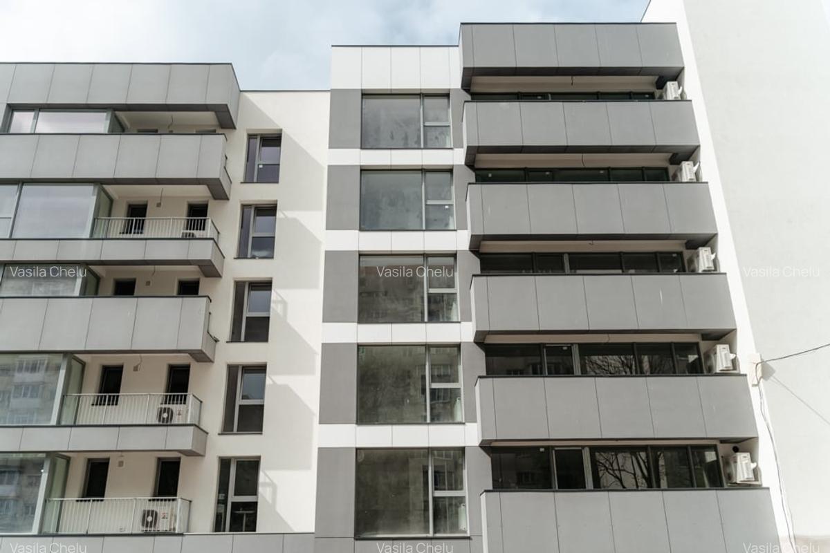 Apartament cu 4 camere decomandat în Tei - 2