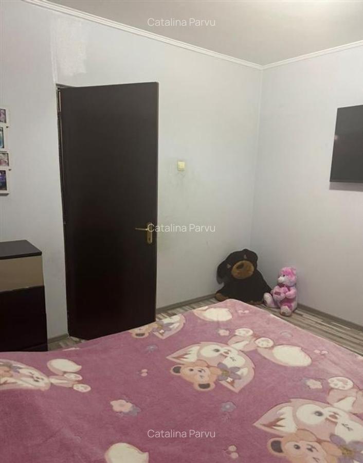 Apartament cu 4 camere decomandat în Calea Călărașilor - 8