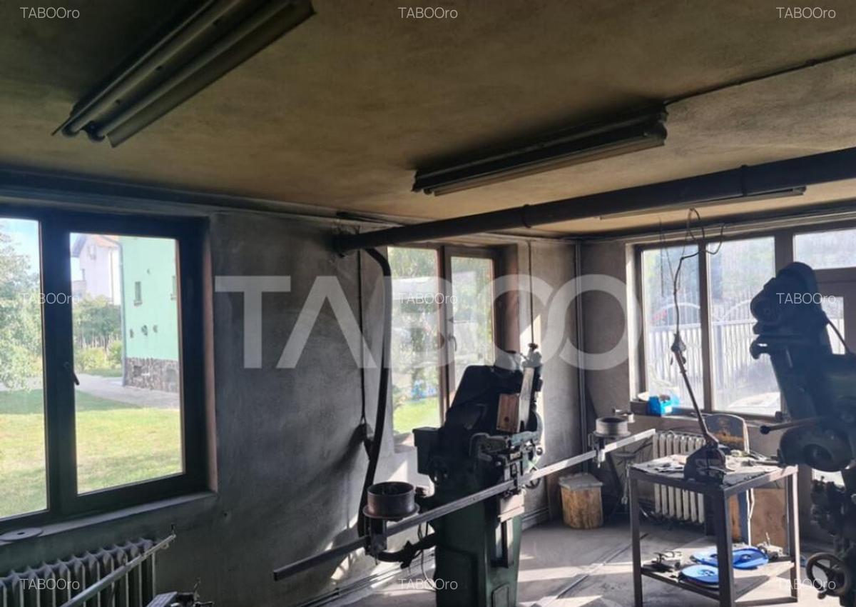 Spatiu comercial de vanzare pe drumul Petrestiului - 13