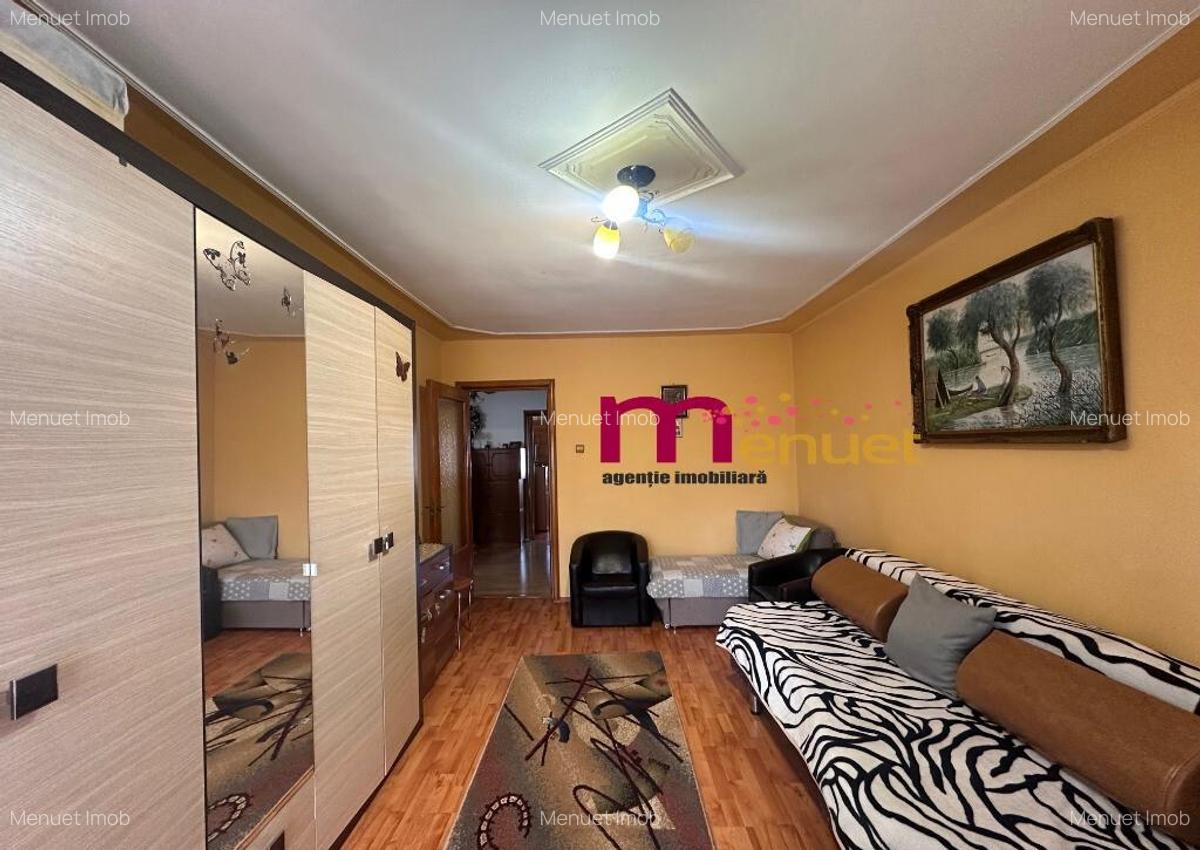 Apartament 2 camere,str.Victoriei,etaj 4+pod - 3