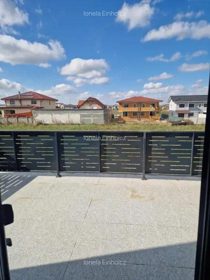 Duplex 4 camere, 154 mp utili, cu garaj si 2 fronturi stradale - Mosinita Noua - 15
