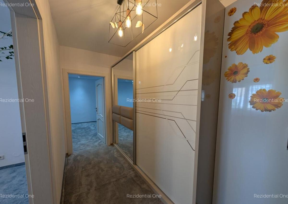 Renovat, 2 camere decomandate - 64 mp , etaj intermediar, No - 9