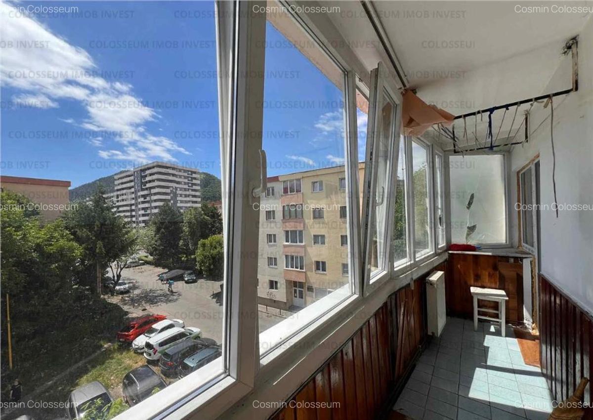 Apartament decomandat, 2 camere, spatios, insorit, etaj 3/4, Astra! - 8