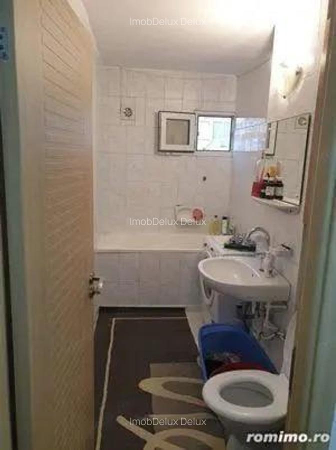 Apartament cu 3 camere in zona Girocului 65 000 EUR - 2