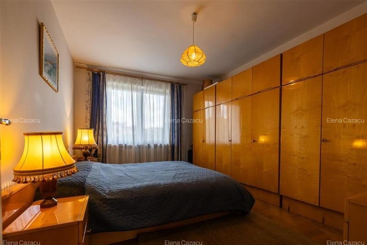 Distinct nivel in vila,5 camere,terase in spectacolul colinei montane,Central,Br - 10