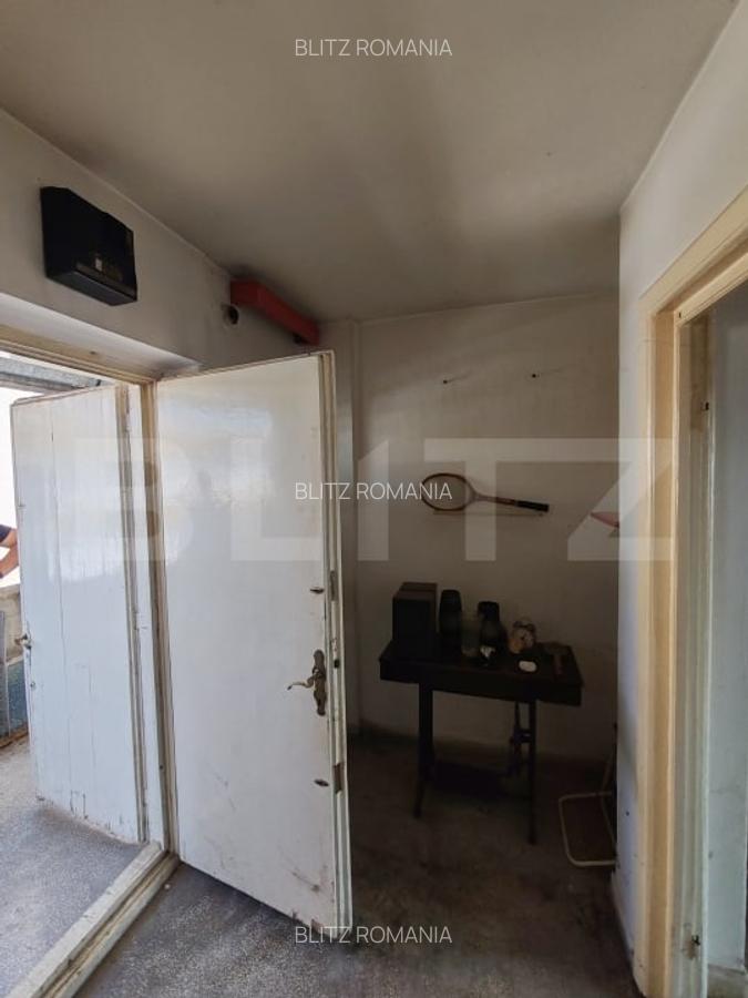 Oportunitate! - Garsoniera, 30 mp utili, balcon generos - Piata Victoriei - 3