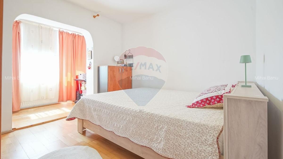 Apartament cu 4 camere decomandat, mobilat în Răcădău - 17
