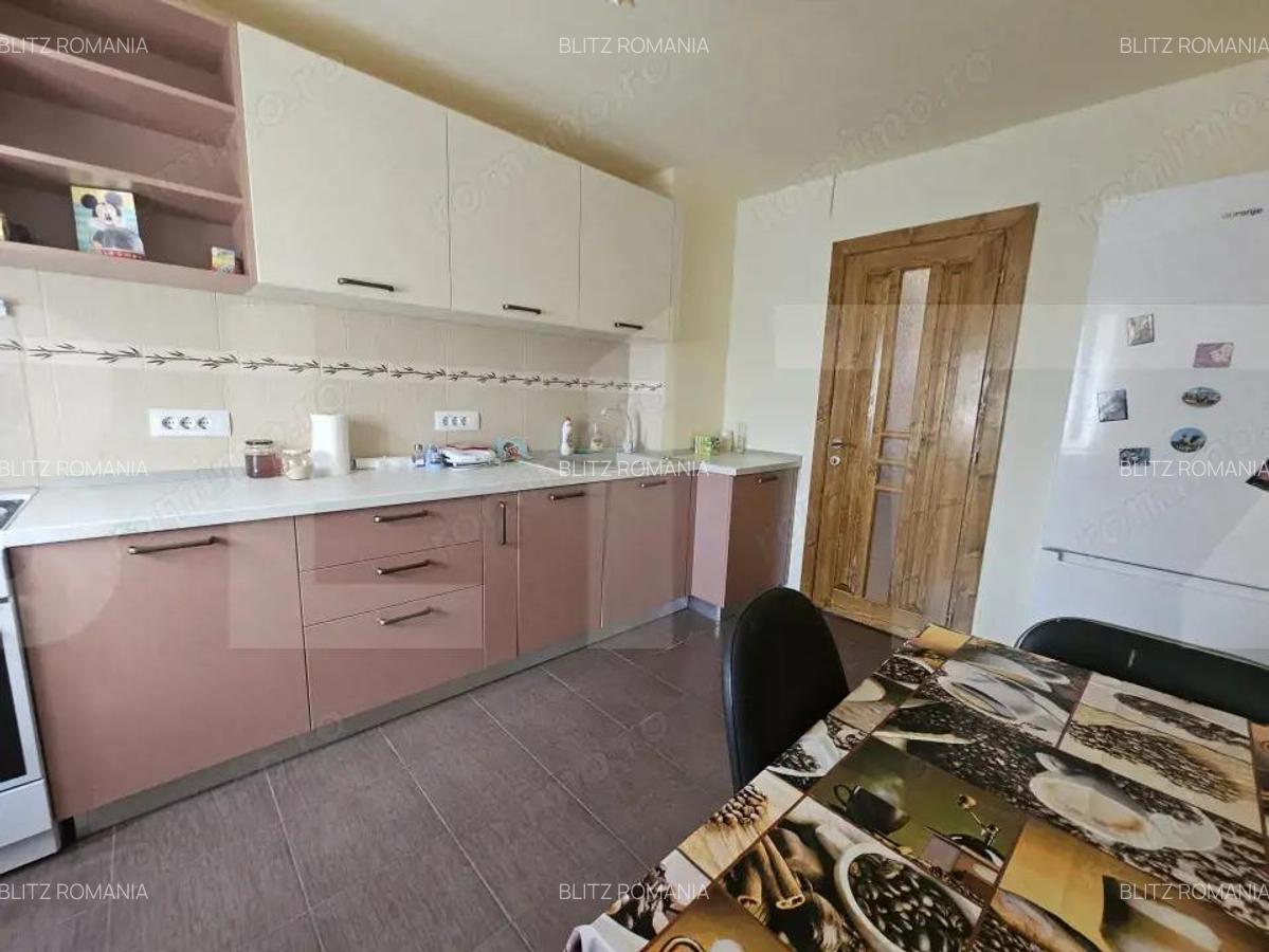 Apartament de vanzare, cu 4 camere, 77 mp, zona Soarelui - 11