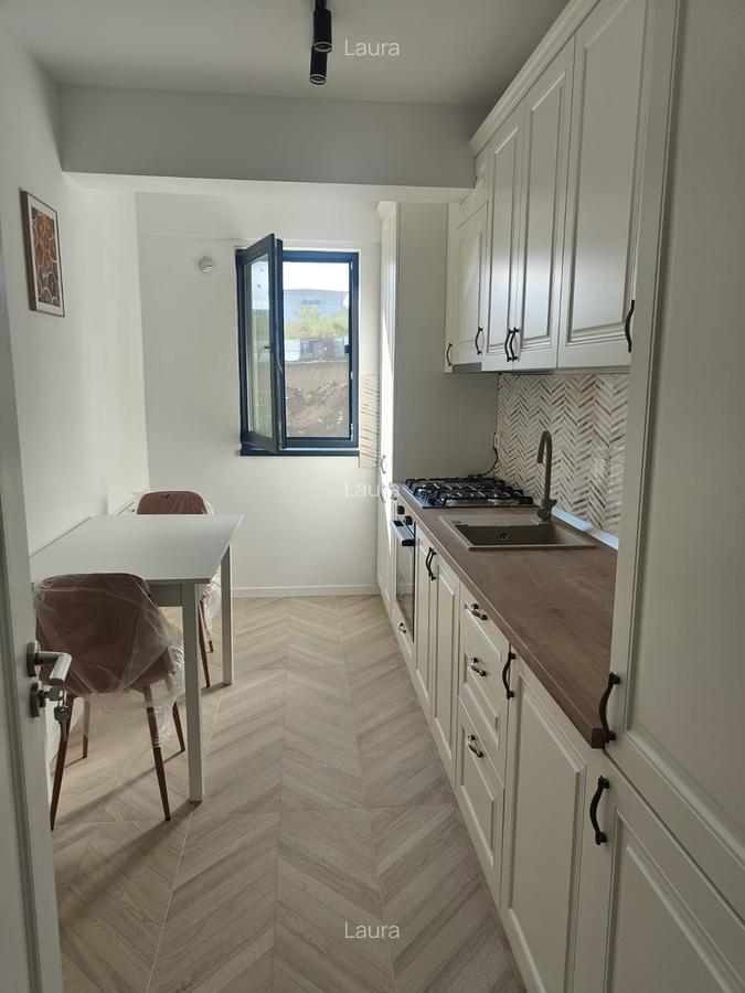 Bloc Nou, 2 camere decomandat 400 EUR/luna - 3