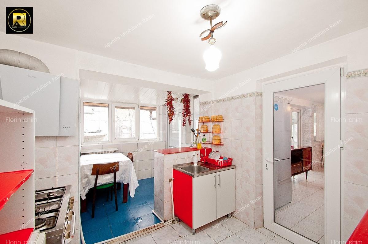 Vanzare casa in Galati, 3 camere, sup 120mp, zona Viaduct, teren 1000 mp - 12