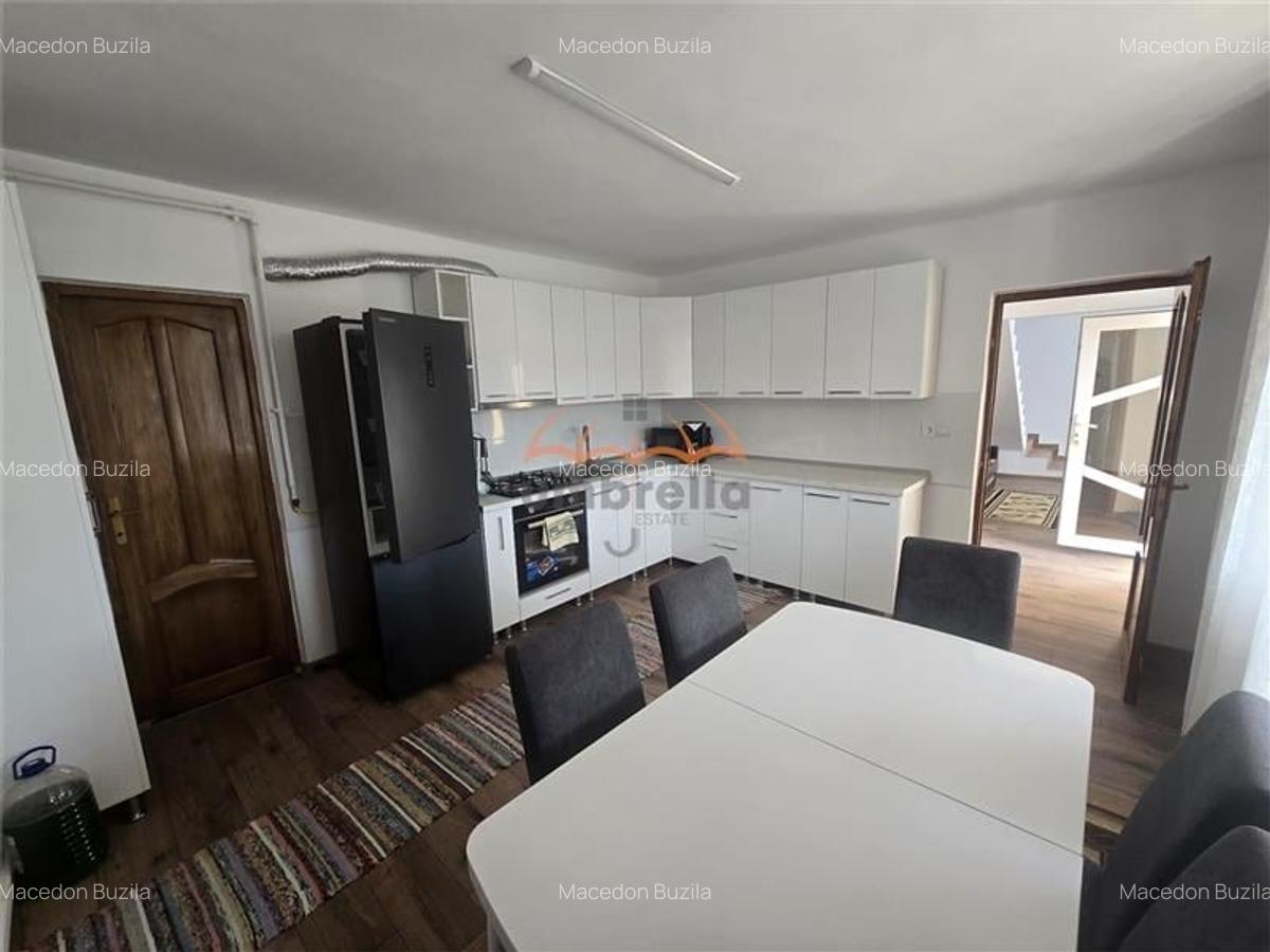 Casa de vanzare in Fundatura front 25m la E576/ 1C. - 11