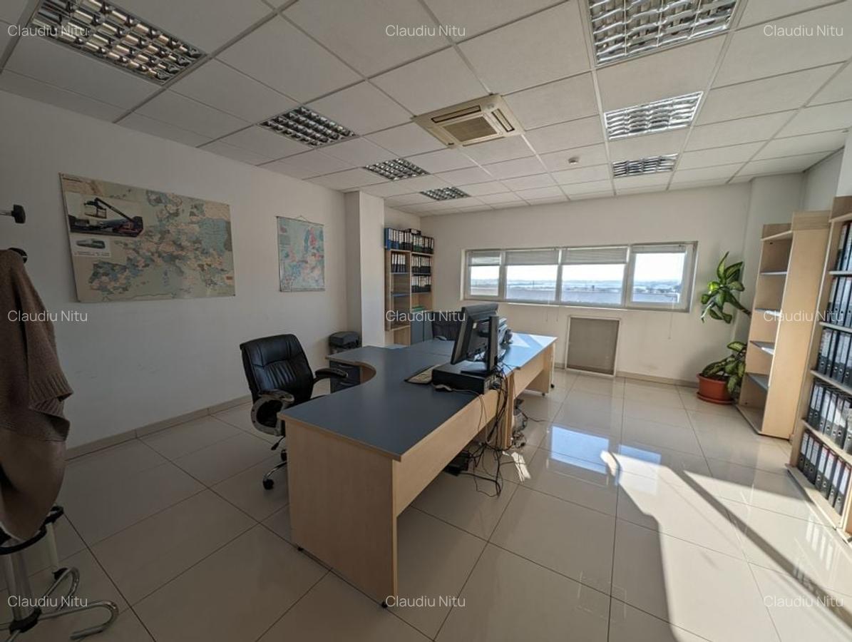 Hala cu teren generos langa acces A1 - 5