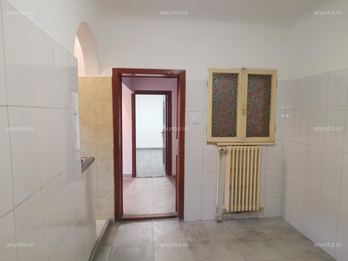 Grivitei, Gara de Nord, Turda casa 8 cam - 9 Grivitei, Gara de Nord, Turda casa 8 cam - 9