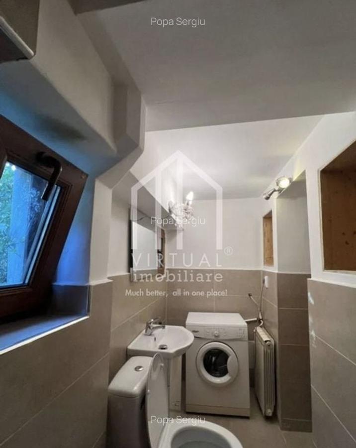 Casa formata din 2 apartamente, 2 garaje,  3 bai - zona Trei Stejari - 12