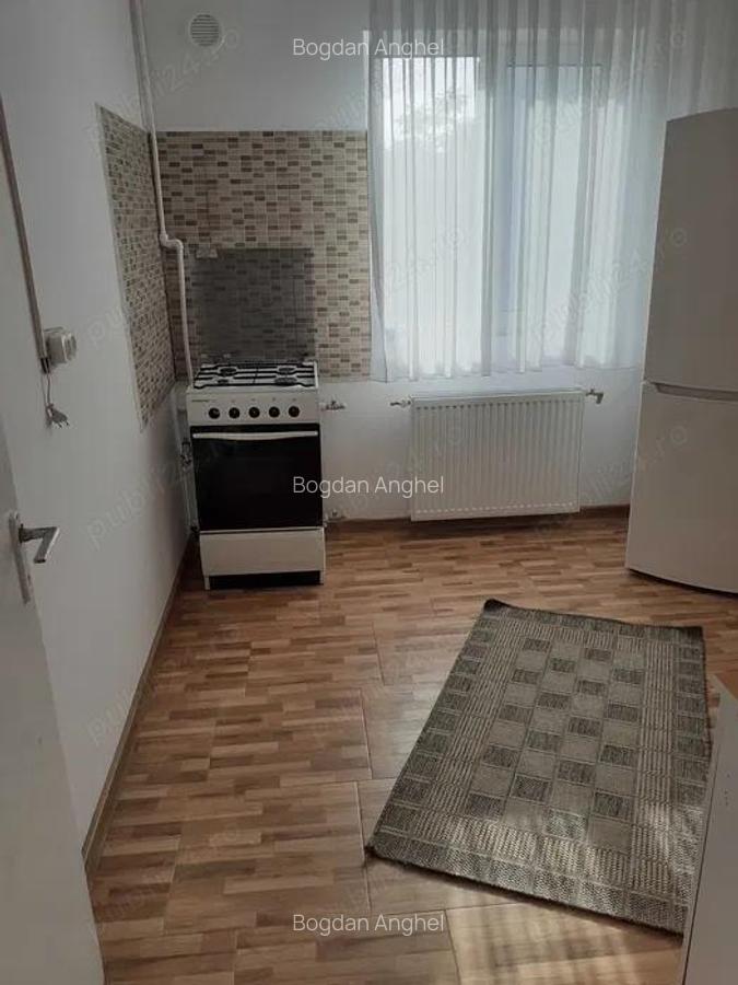 Garsoniera de inchiriat Ploie?ti Vest (piata Aurora) - 4