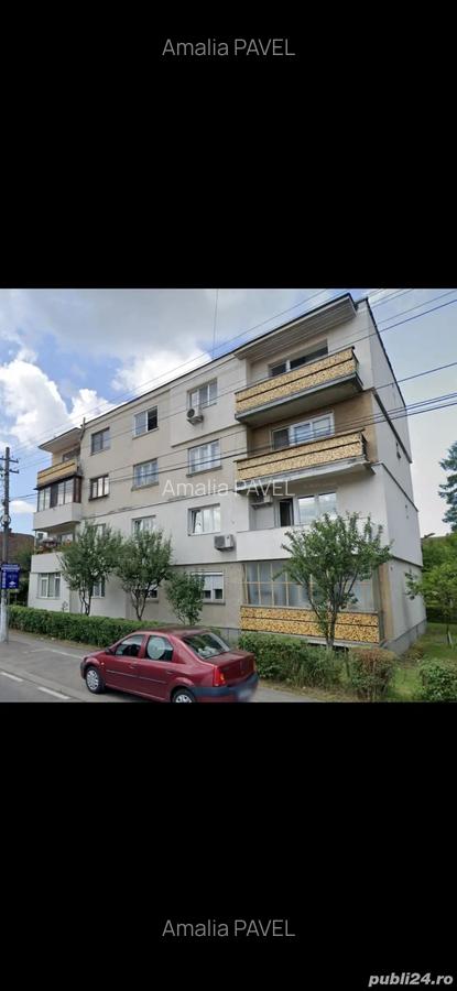 Proprietar vand apartament decomandat 90 mp - 3 camere in Brad - 1