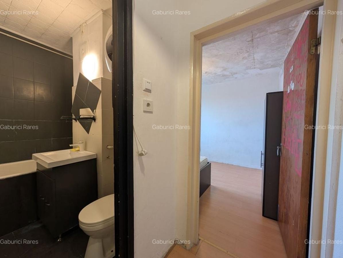 3 Camere Giulești, 60mp, Vedere Panoramică, Total de Renovat - 7 3 Camere Giulești, 60mp, Vedere Panoramică, Total de Renovat - 7