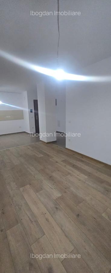 Apartament cu 3 camere în zona Tractorul, COD 8262 - 1