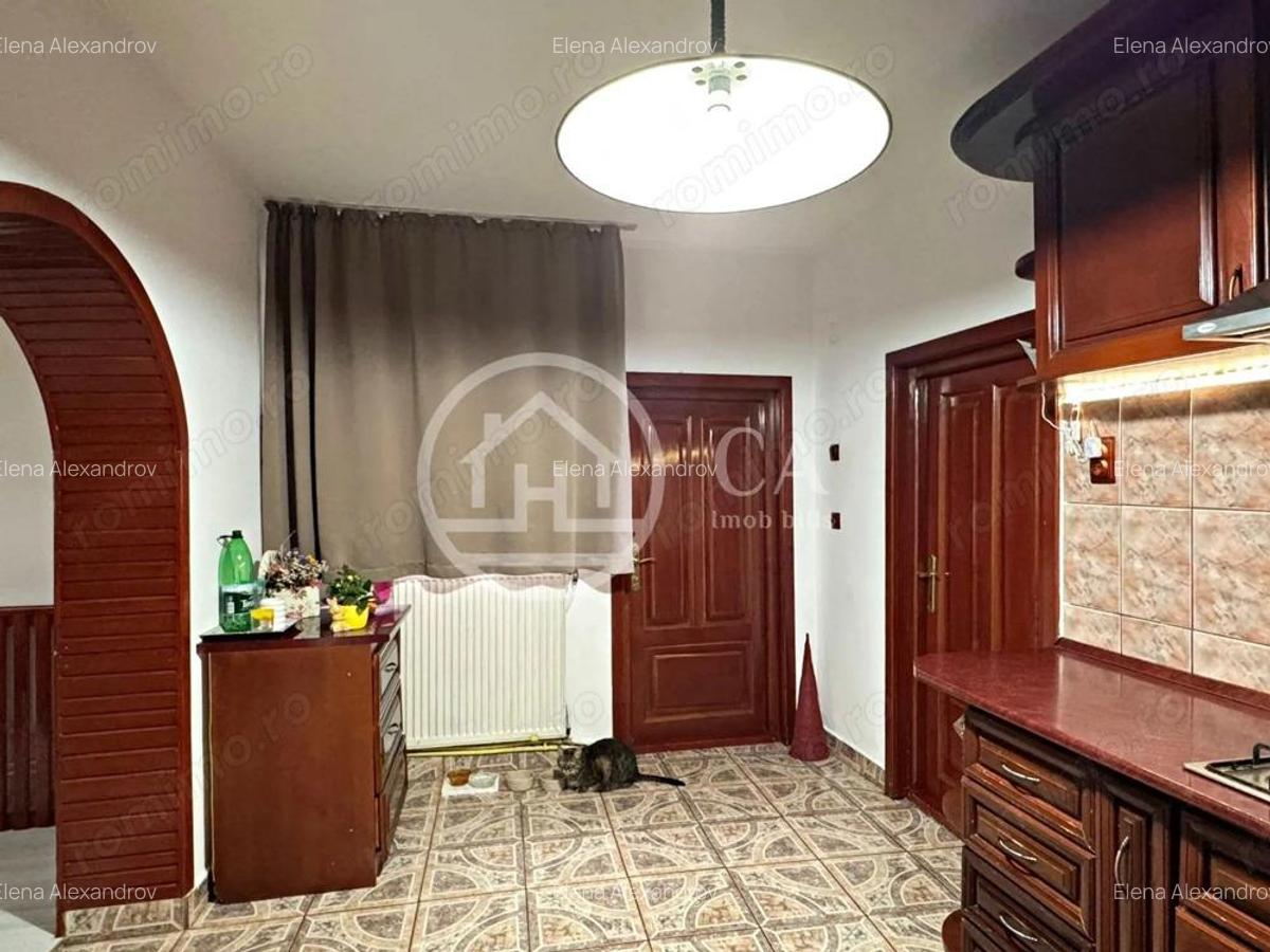 Casa de vanzare cu 4 camere si teren de 1000 mp in Salard, Bihor - 10