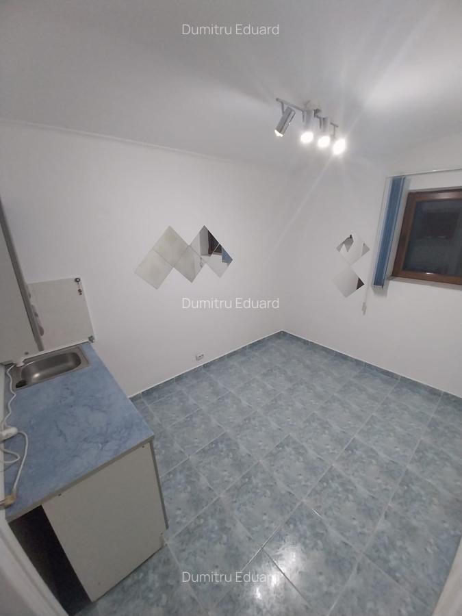 Apartament cu 2 camere semidecomandat în P-ța Universității - 2
