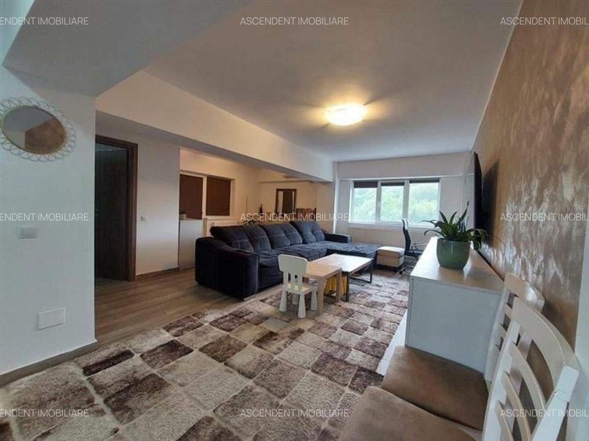 Apartament cu 3 camere decomandat în Centrul Civic - 1