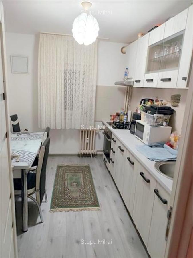 Apartament 2 camere, etaj 2, mobilat, zona Ura - 1