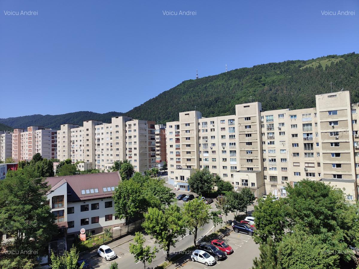 Apartament cu 3 camere decomandat în Răcădău - 1
