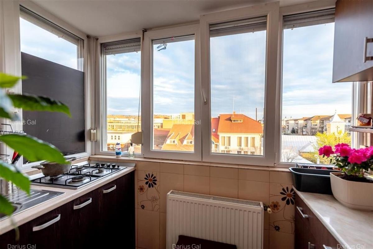 Apartament cu 2 camere decomandat în Rogerius - 3