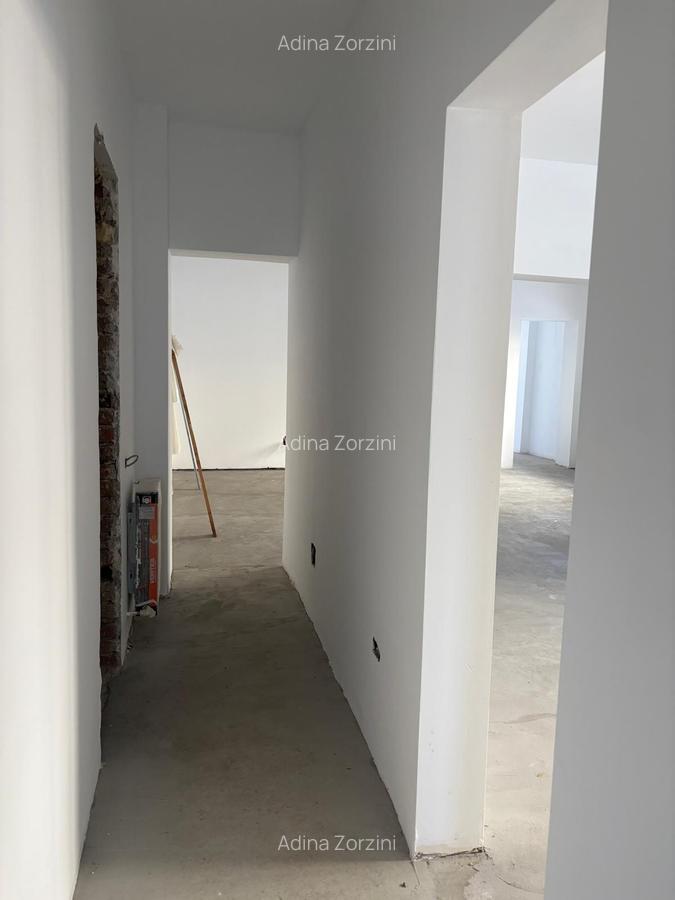 OPORTUNITATE ! Casa Mare cu Teren in Proprietate ! Icoanei - 11