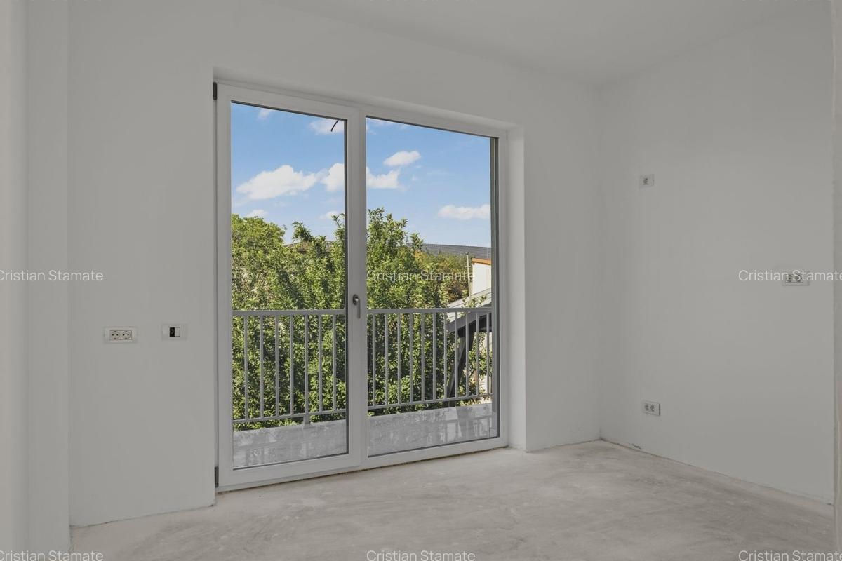 Vila sector 1 - 300mp - P+2+M - 11 camere - Chitila - 8