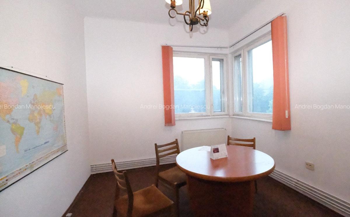 Vanzare apartament 4 camere la  etajul 1 in vila Cotroceni cu garaj si anexe - 6
