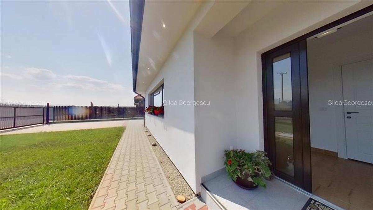 In stil mediteranean, curte proprie, 4 camere, terasa, pod mansardabil, Harman, - 36