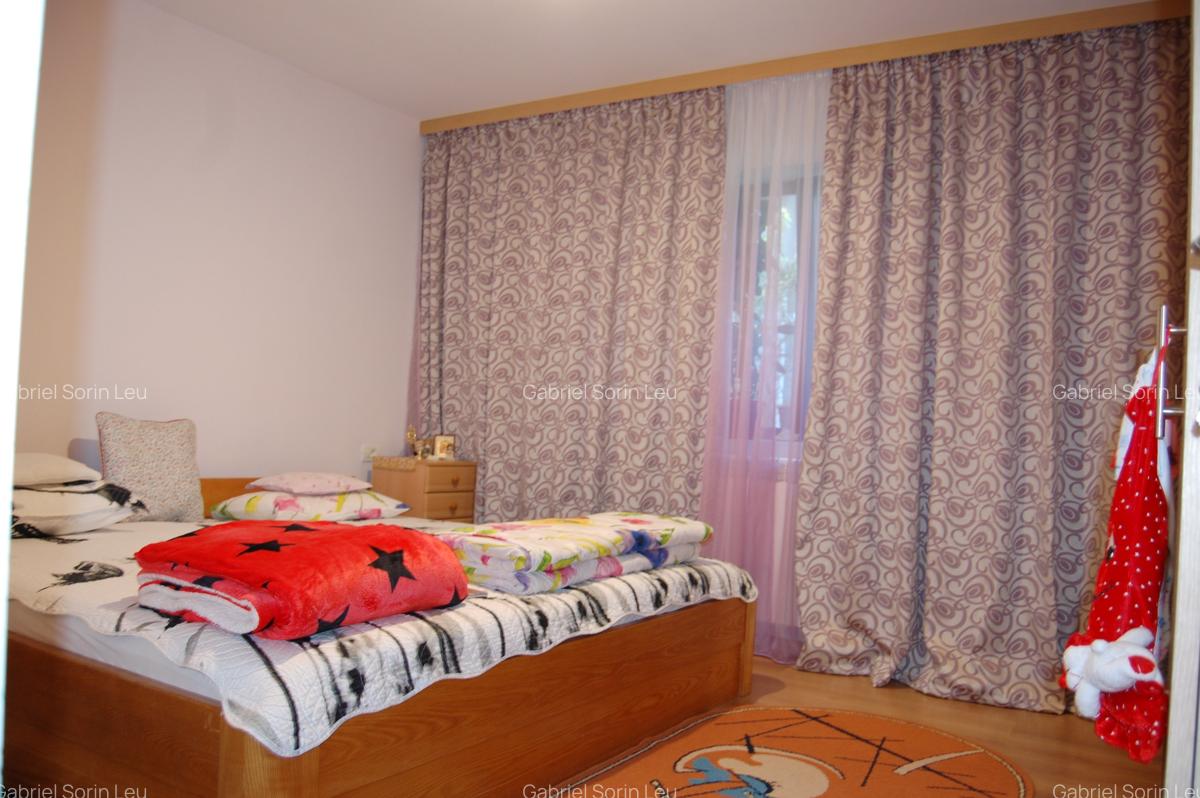 Casă cu 6 camere în Est - 5