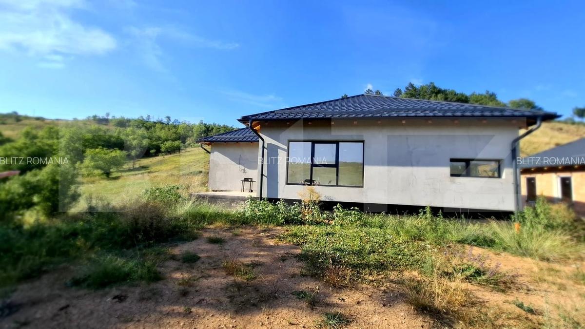 Casa pe un nivel, cu teren 2997 mp, panorama superba,Suceagu - 1