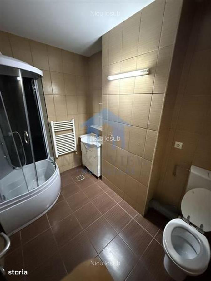 Apartament 3 camere, Piata 1 Mai - 2