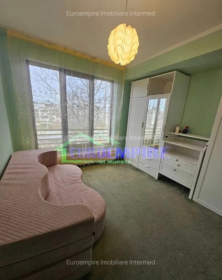 De inchiriat vila zona Mamaia - 3