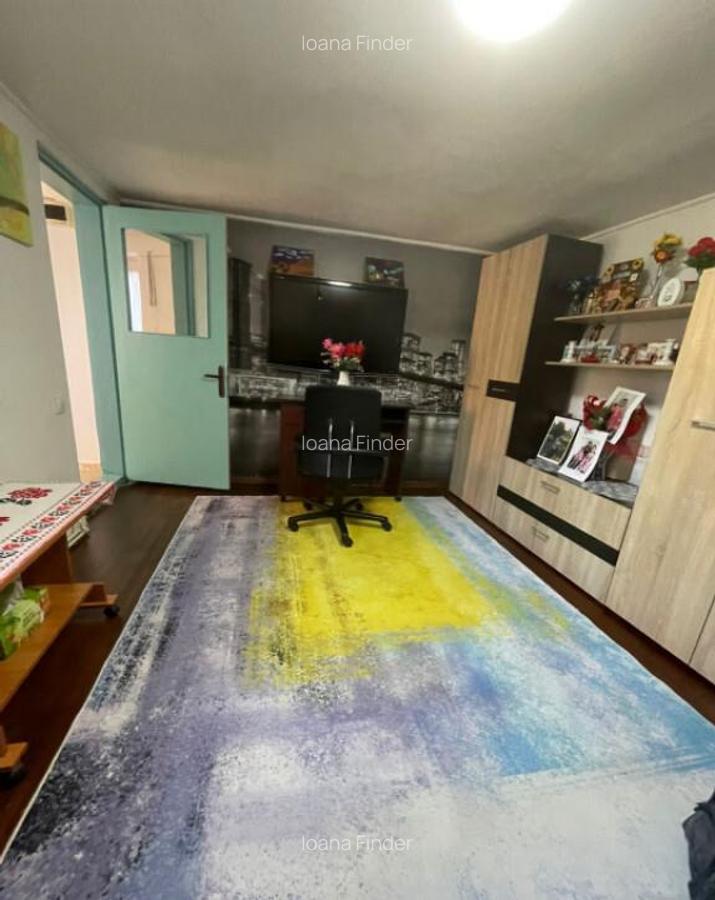 Casa cu 3 camere, garaj ?i curte spa?ioasa zona Giul - 1