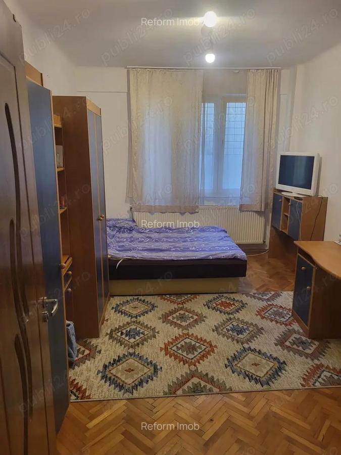 De vanzare apartament 2 camere decomandat Str. Horea - 3