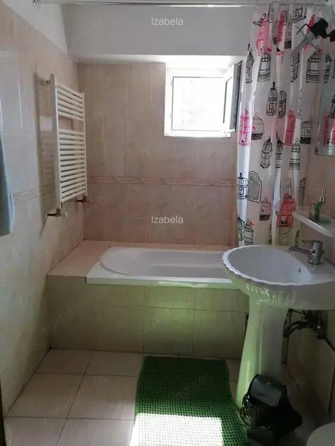 Oferim garsoniera langa Mall Vitan - 2