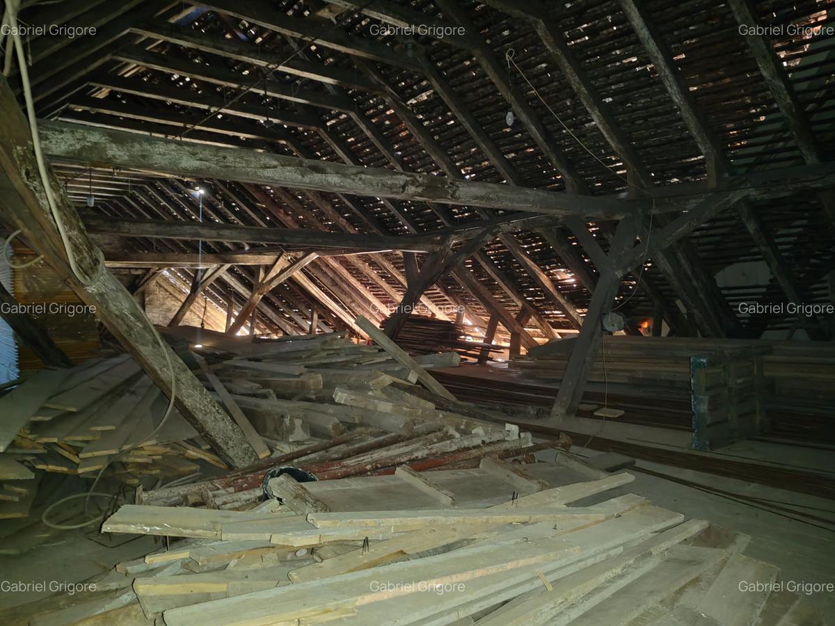 Spațiu comercial, 350 mp în Central - 12