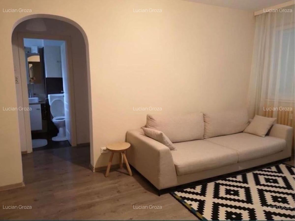 Apartament cu 2 camere semidecomandat, mobilat în Pajura - 4