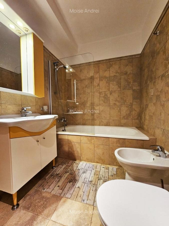 Apartament cu 3 camere semidecomandat în Clăbucet - 11