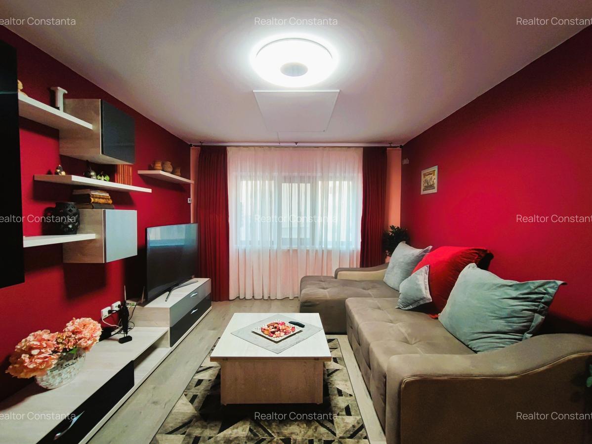 Apartament 2 camere de vanzare in zona Trocadero - 2