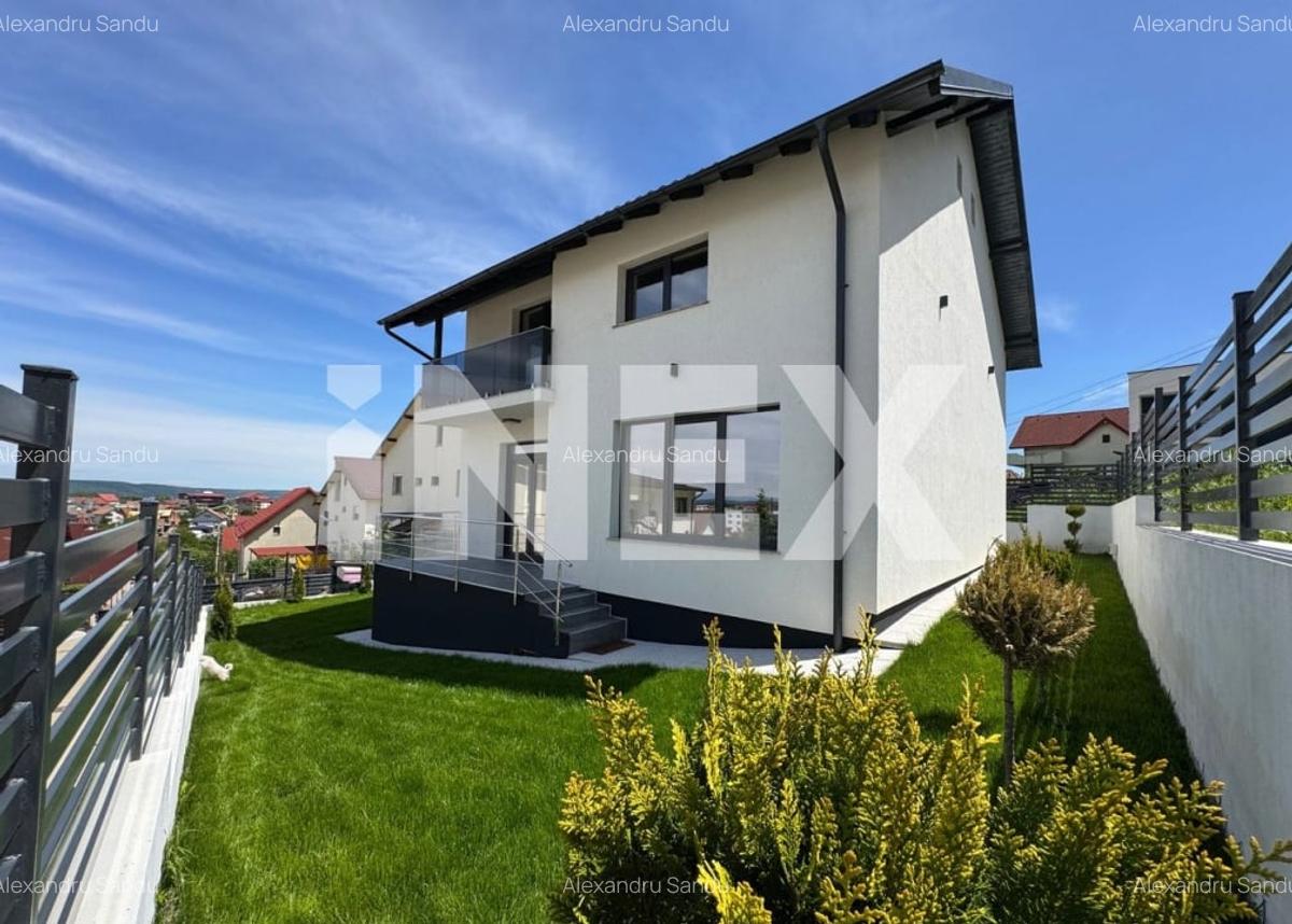Casa spatioasa si moderna de vanzare in Trivale - panorama superba - 1
