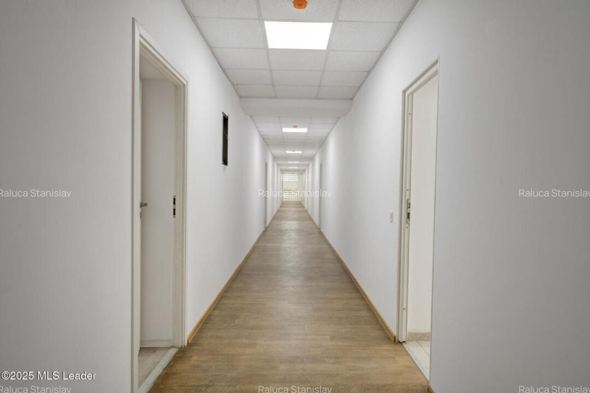 De vanzare spatiu birouri si depozitare, teren  Danubiana - 5