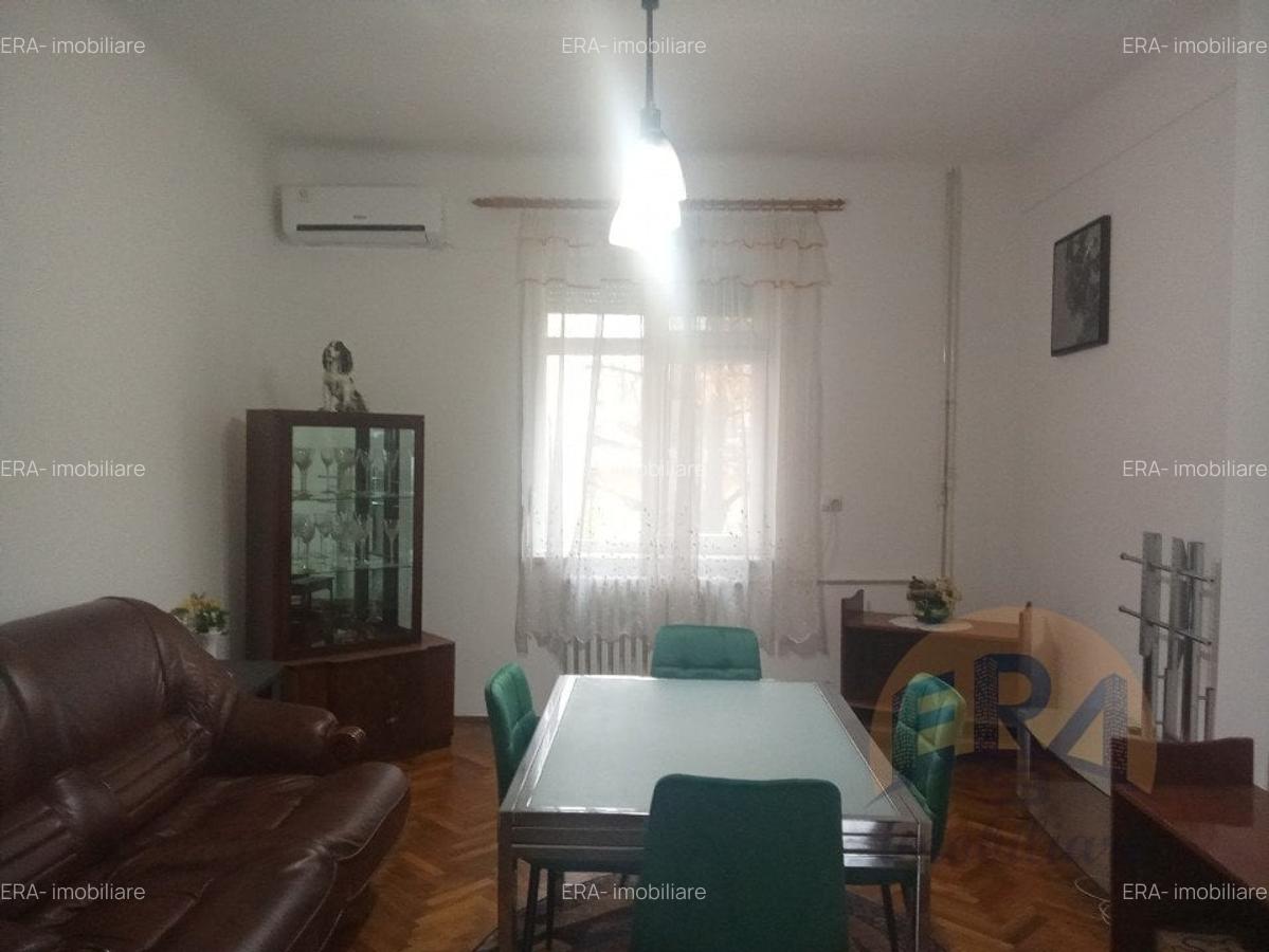 Apartament 3 camere, Centru , Str. Calea Republicii - 3