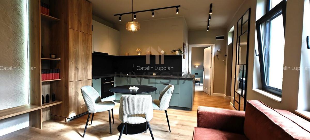 Locuință deosebită în Centru - apartament la casă, curte proprie! - 1 Locuință deosebită în Centru - apartament la casă, curte proprie! - 1