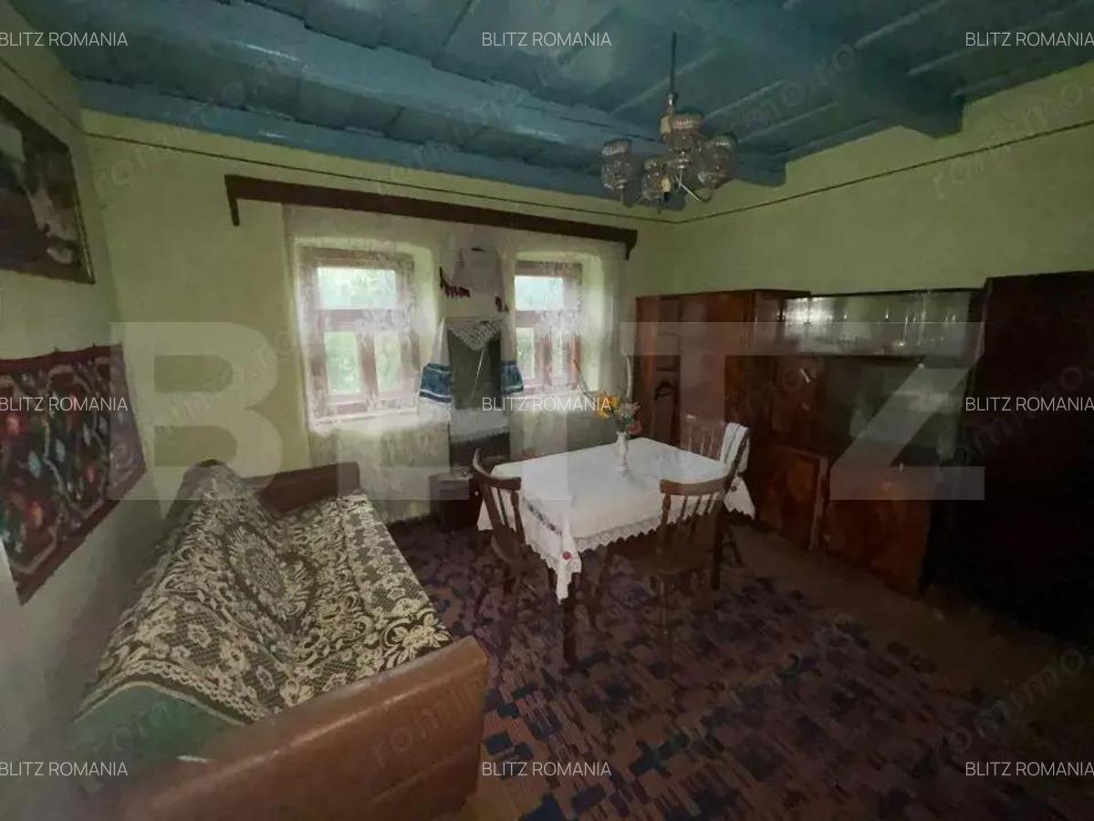 Casa de vanzare, cu 10 ari de gradina. - 4